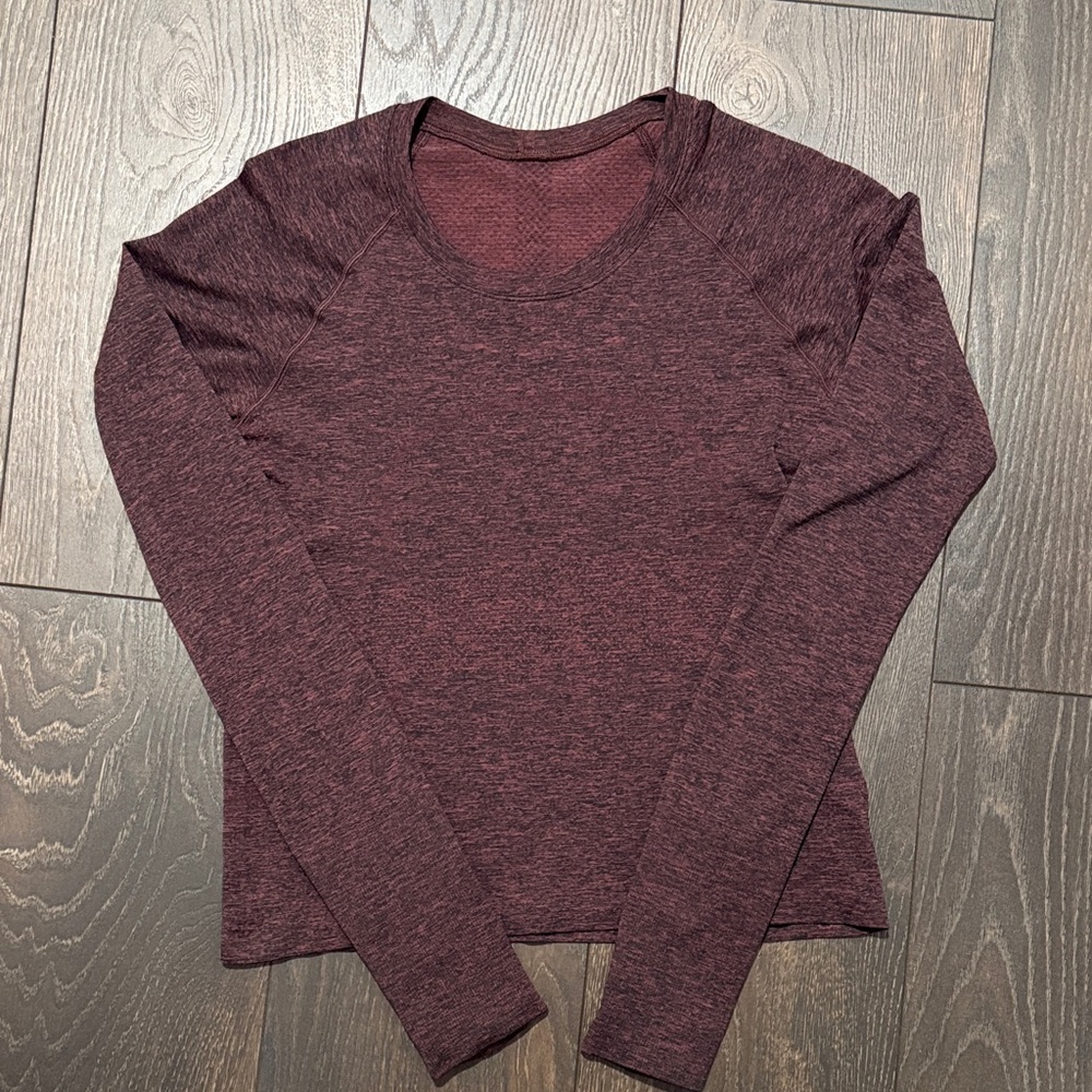Lululemon Swiftly Tech Long-Sleeve Shirt 2.0 Race Length in Smoky Red/Black